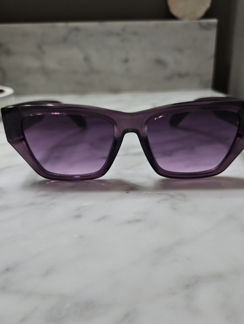 Nwot Purple QUAY No Apolgies Cat-Eye Women's Sunglasses